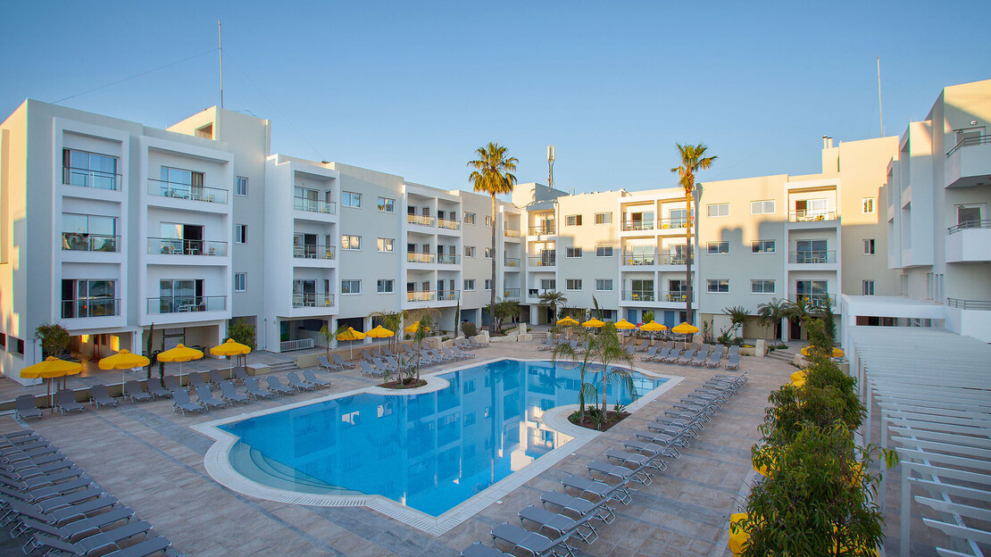 Mayfair Gardens Apartments